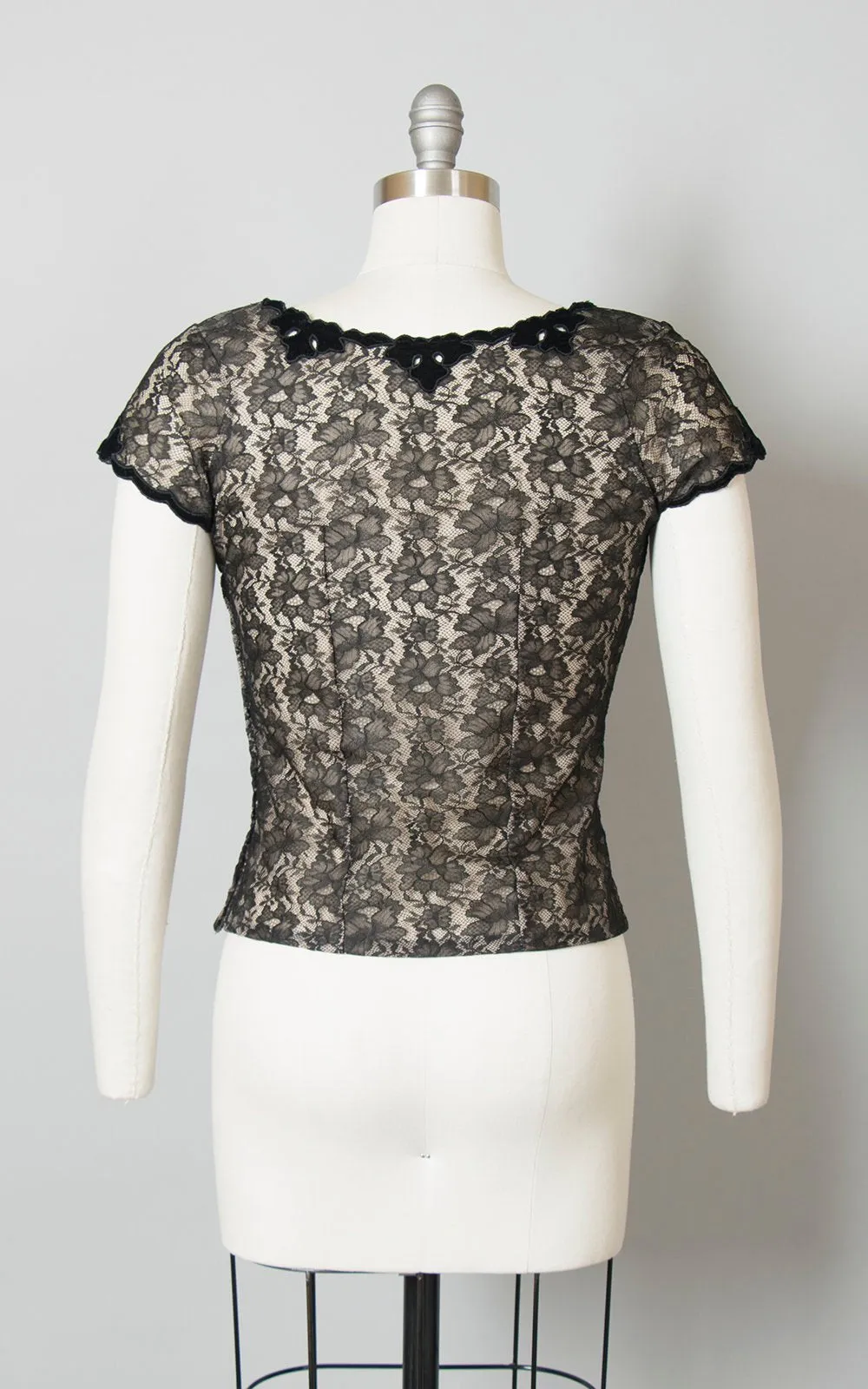 $50 & UNDER SALE || 1950s Lace Overlay Velvet Blouse | small