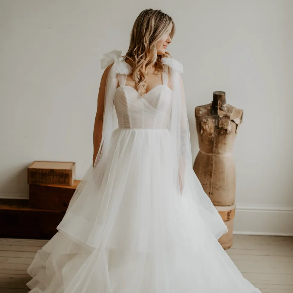Oversized Bow Wings